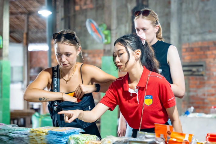 [Video] Exciting Mekong Delta adventure with students from Denmark, Germany, the Netherlands, and HUTECH 155