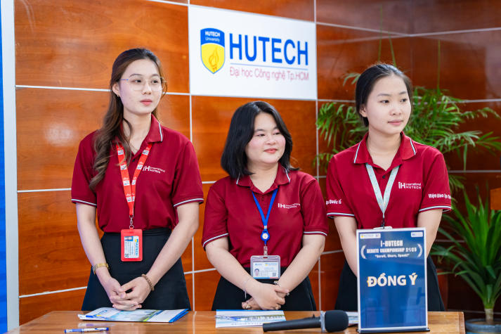 Chung kết I-HUTECH Debate Championship 2025: Tỏa sáng tư duy phản biện và bản lĩnh sinh viên HUTECH 112