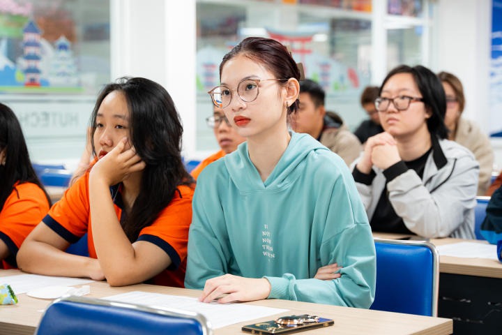 Khoa Nhật Bản học HUTECH làm việc cùng Trường Aso College và tổ chức Hội thảo về Cơ hội nghề nghiệp tại Nhật Bản 87