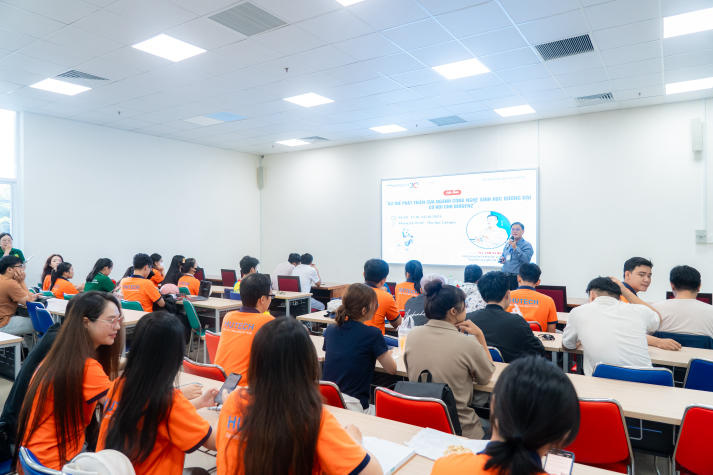 Trang bị hành trang cho “BioGenZ” HUTECH trước làn sóng phát triển của Công nghệ sinh học 5