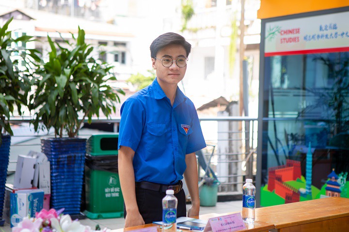 Sinh viên Khoa Marketing - Kinh doanh quốc tế thiết kế túi Tote tôn vinh nét đẹp người phụ nữ 21