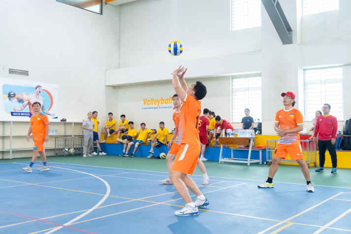 [Hội thao CB-GV-NV HUTECH 2025]: Bóng chuyền nam xác định 4 cái tên tiến vào Bán kết 61