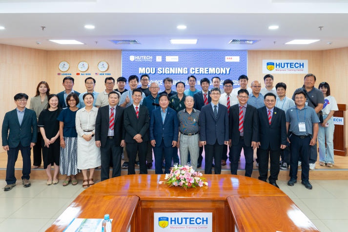 HUTECH ký kết MOU cùng tổ chức công nghệ hàng đầu Hàn Quốc, mở rộng cơ hội nghề nghiệp quốc tế cho sinh viên 9