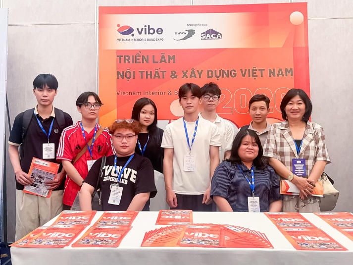 Giảng viên, sinh viên Khoa Kiến trúc - Mỹ thuật tham dự Ngày hội Kinh doanh ngành Xây dựng và Tân niên SACA 2026 15