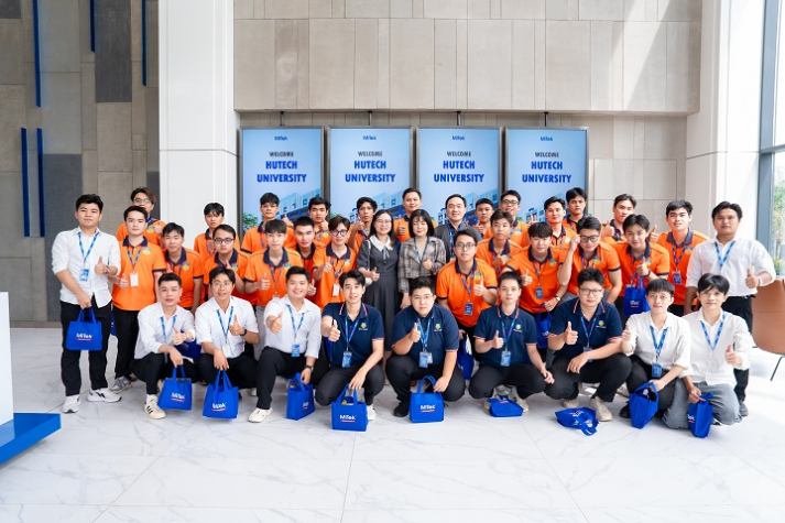 Trải nghiệm thực tế môi trường thiết kế kết cấu tại MiTek Vietnam của sinh viên Khoa Xây dựng 9