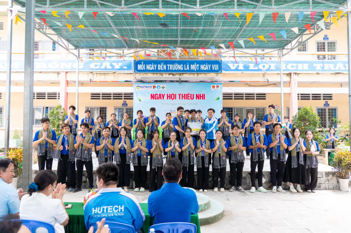 Lãnh đạo HUTECH tiếp sức chiến sĩ Mùa hè xanh 2026 tại Đồng Tháp 65