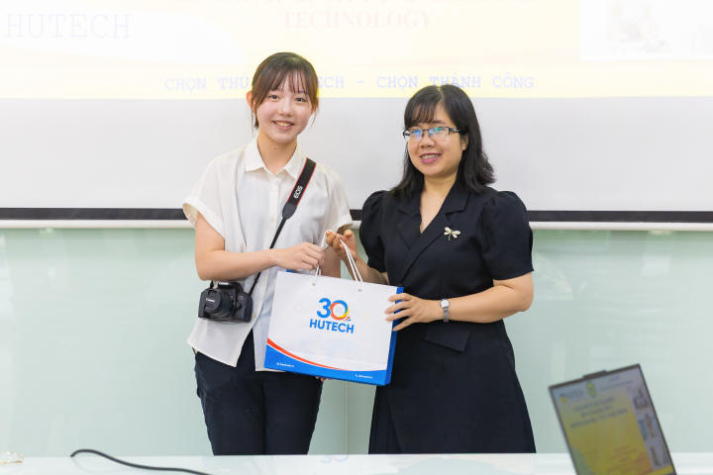 Bắt tay cùng bệnh viện thú y Nhật Bản, HUTECH mở lối phát triển sự nghiệp quốc tế cho sinh viên 50