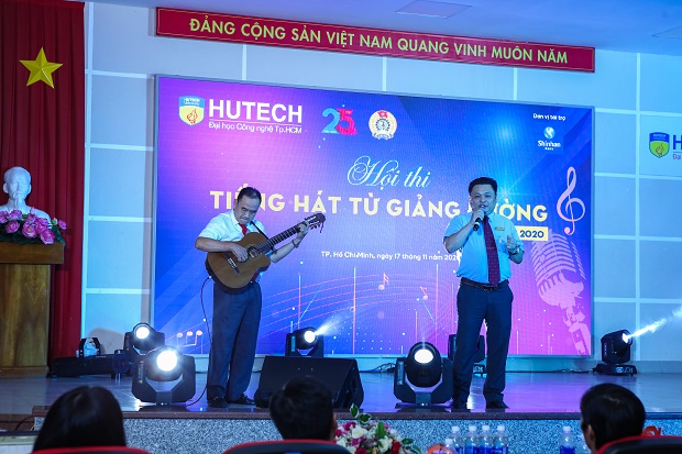 Việt Nam hữu tình được tái hiện tại Vòng sơ khảo Hội thi “Tiếng hát từ giảng đường” lần 14 năm 2020 406