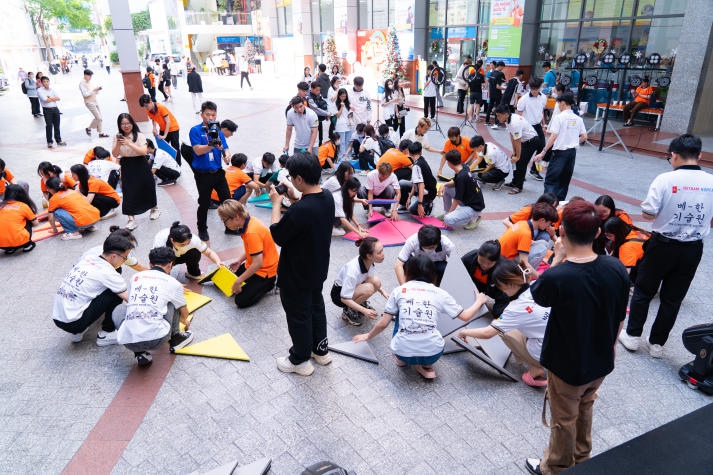 [Video] Sinh viên HUTECH ngao du xứ sở kim chi tại “VKIT’s Culture Festival 2023” 103