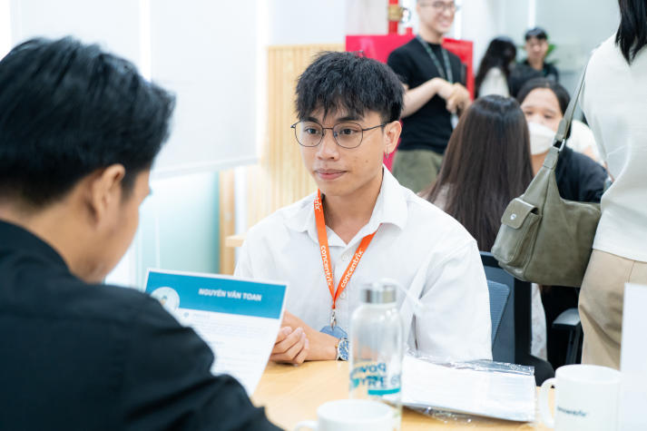 Sinh viên Khoa Tiếng Anh HUTECH chinh phục nhà tuyển dụng quốc tế tại Concentrix 25
