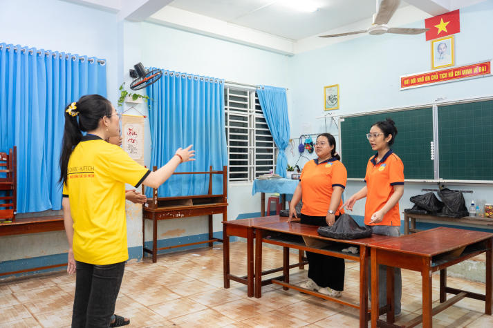 Sinh viên Khoa Dược HUTECH lan tỏa yêu thương, tiếp sức ước mơ học sinh tại An Giang 38