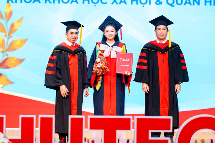 Khép lại hành trình giảng đường, mở ra hành trình trách nhiệm: HUTECH trao bằng tốt nghiệp cho các tân khoa 48