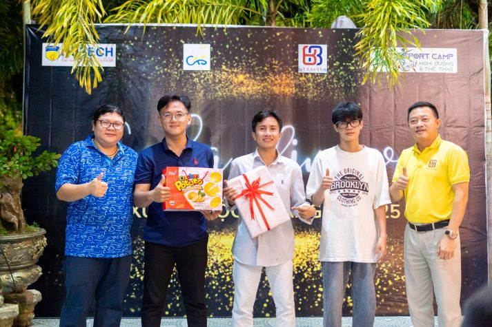 [Ảnh] Trải nghiệm thể thao toàn diện của sinh viên ngành Quản lý thể dục thể thao tại NV Sport Camp 130