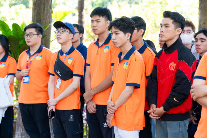 [Ảnh] Sinh viên HUTECH khám phá mô hình kinh tế sức khỏe bền vững qua hành trình thực tế 120