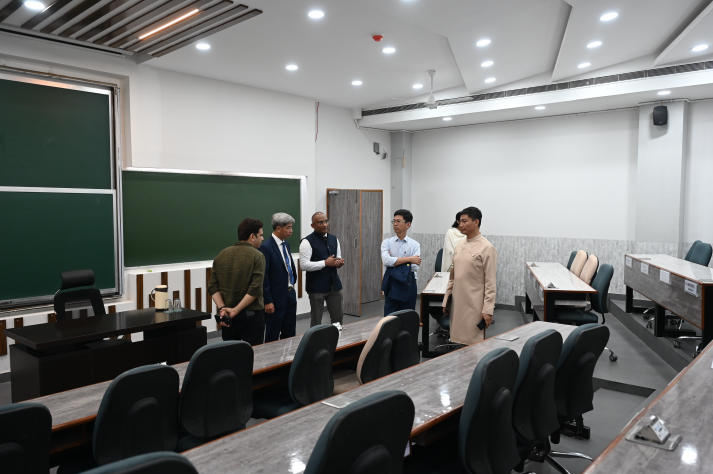 HUTECH and UEF strengthen educational collaboration with 9 leading Indian universities 94