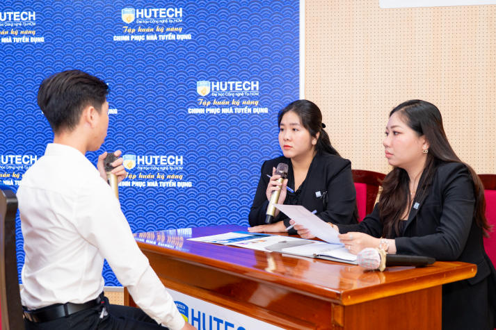 SINH VIÊN TẬP HUẤN KỸ NĂNG CHINH PHỤC NHÀ TUYỂN DỤNG 58