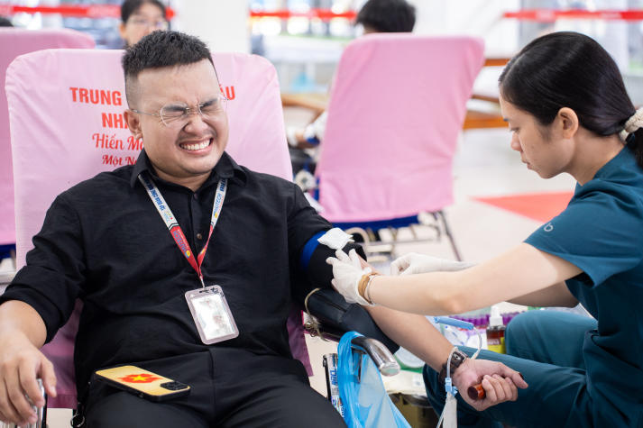 Sinh viên HUTECH trao giọt hồng, lan tỏa yêu thương trong ngày hội hiến máu tình nguyện 47