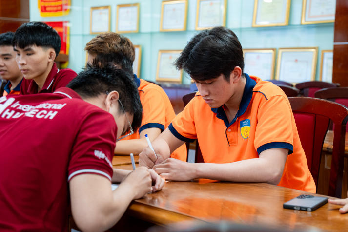 Sinh viên I-HUTECH nhận diện đúng vấn đề và tư duy hệ thống qua Hội thảo “Problem-Solving Essentials” 65