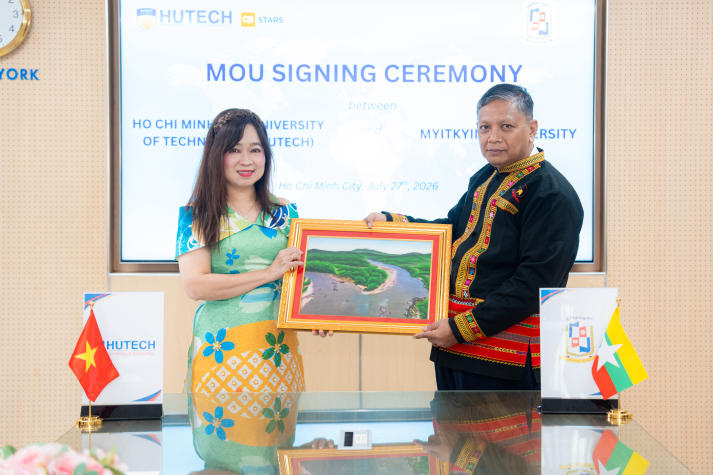 HUTECH ký kết MoU cùng Myitkyina University, nối nhịp học thuật Việt Nam - Myanmar 75