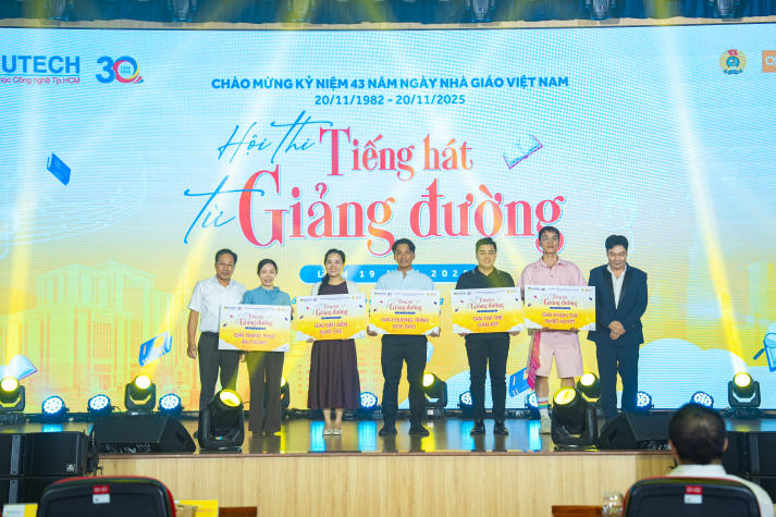 Một mùa giai điệu thăng hoa: HUTECH tôn vinh tháng 11 qua “Tiếng hát từ giảng đường” 2025 216