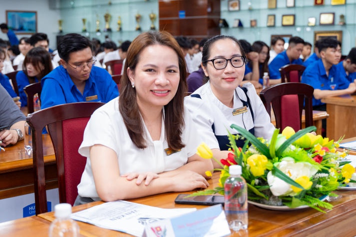 Căng tràn nhiệt huyết tại Đại hội Đại biểu Đoàn TNCS Hồ Chí Minh lần thứ IV của Viện Đào tạo Quốc tế HUTECH 17