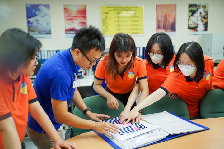 Sinh viên Khoa Trung Quốc học tham quan Công ty TNHH Dệt May Hoa Sen 22