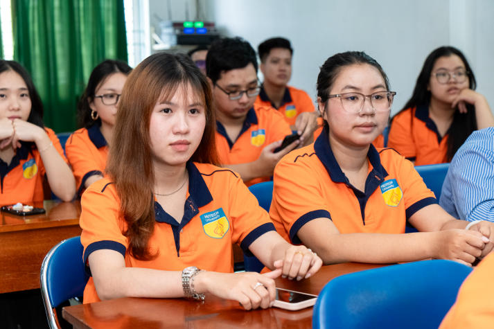Sinh viên Tâm lý học tiếp cận thực tế trị liệu tại Bệnh viện Tâm thần TP.HCM 56
