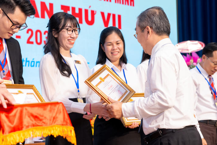 Đại hội Đại biểu Đảng bộ HUTECH lần VII: Khởi đầu vững vàng cho nhiệm kỳ 2025-2030 276