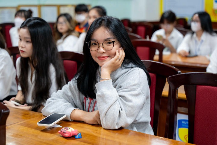 Ban cán sự lớp Khoa Khoa học Xã hội và Quan hệ Công chúng học hỏi nhiều kỹ năng hữu ích qua buổi tập huấn 72