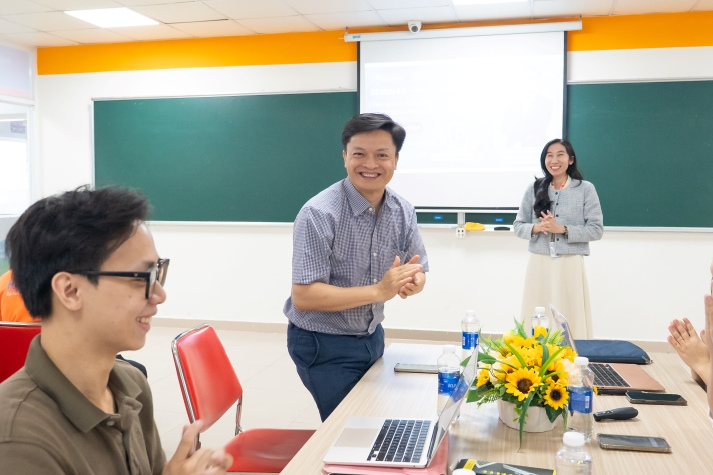 Sinh viên VJIT tìm hiểu hành trình nghiên cứu khoa học: Từng bước nhỏ, giá trị lớn 14