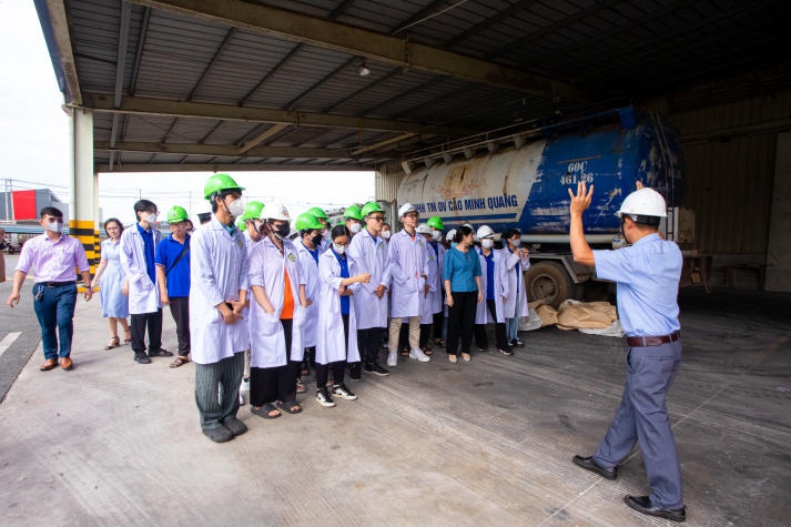 Sinh viên Khoa Thú y - Chăn nuôi HUTECH trải nghiệm thực tế thú vị tại chuyến tham quan Công ty TNHH CJ Vina Agri 51