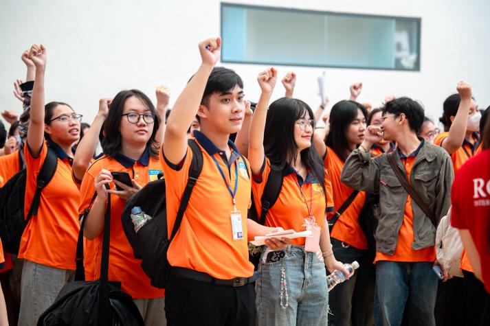 Sinh viên Tâm lý học tìm hiểu việc ứng dụng tâm lý học giáo dục vào thực tế 69