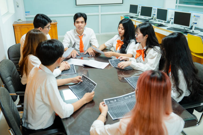[Ảnh] Khám phá loạt “tọa độ” học tập, thực hành và rèn luyện thú vị tại HUTECH 127