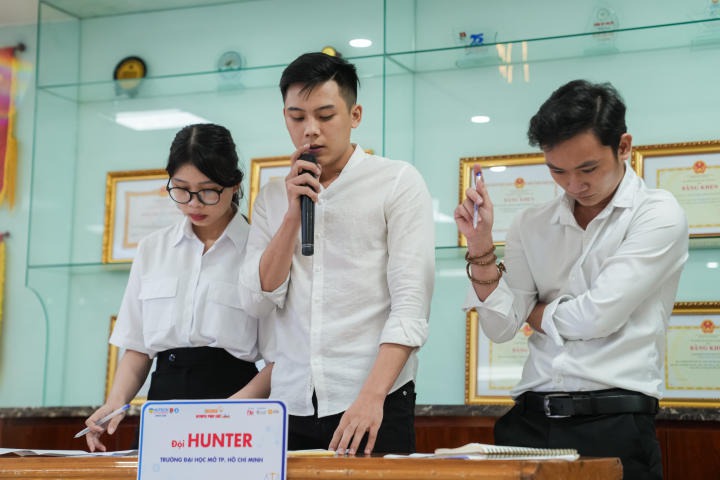 Sinh viên Khoa Luật HUTECH xuất sắc đạt ngôi vị Quán quân cuộc thi Olympic Pháp luật lần thứ 8 142