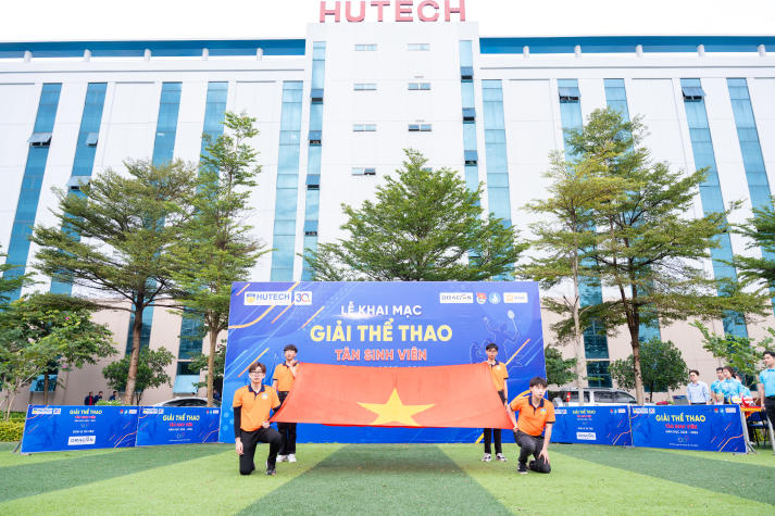 [Video] Khởi động mùa giải thể thao chào đón tân sinh viên 2025-2026: Dấu ấn năng động của tuổi trẻ HUTECH 30