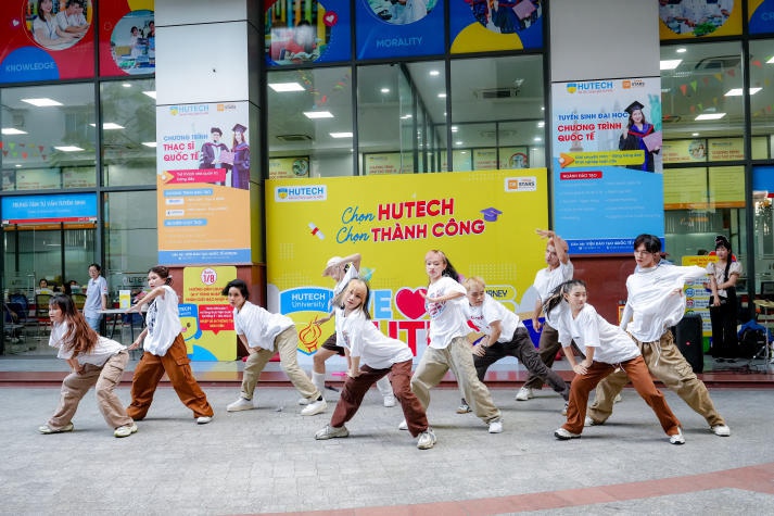 Tân sinh viên HUTECH cập nhật nhanh các kỹ năng để có chặng hành trình rực rỡ thời đại học 14