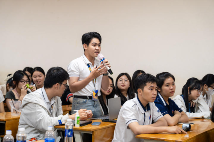 Tọa đàm “Nghề tâm lý”: Kết nối tri thức, định hướng nghề nghiệp cho sinh viên ngành Tâm lý học 71