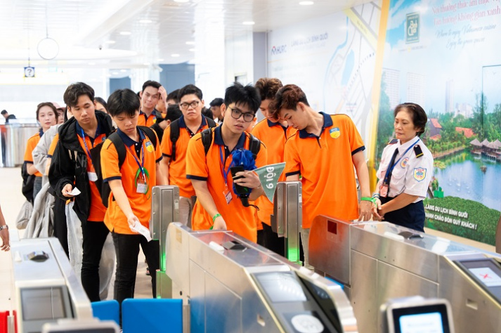 Sinh viên VKIT tiếp nối hành trình khám phá di sản tại Bảo tàng TP.HCM và Dinh Độc Lập 64