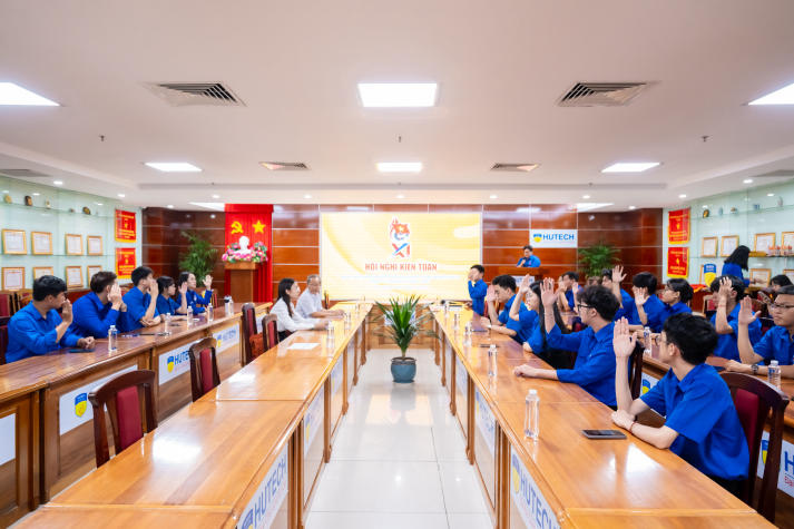 Hội nghị kiện toàn Ban Chấp hành Đoàn HUTECH: Vững bước phát triển công tác Đoàn và phong trào sinh viên 11