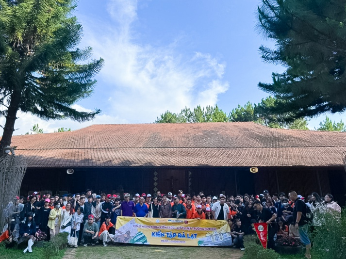 Sinh viên ngành Kiến trúc và Thiết kế nội thất HUTECH tham quan kiến tập tại TP. Đà Lạt 49