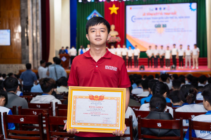 Sinh viên HUTECH giành 09 giải thưởng tại Olympic Cơ học toàn quốc lần thứ 35 năm 2025 221