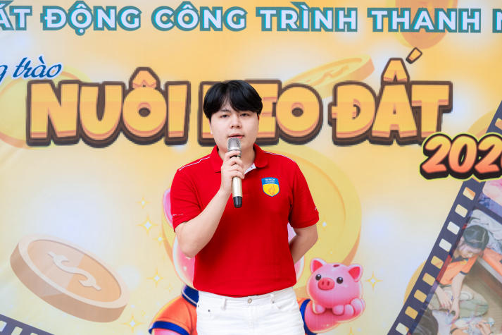 Sinh viên Khoa Tài chính - Thương mại lan tỏa tinh thần sẻ chia qua phong trào nuôi heo đất 17