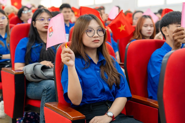 Đoàn viên, thanh niên HUTECH long trọng kỷ niệm 93 năm ngày Thành lập Đoàn Thanh niên Cộng sản Hồ Chí Minh 425