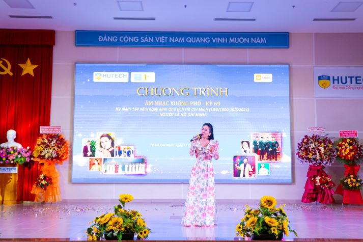 Khoa Luật HUTECH rộn ràng chào đón mốc son 10 năm thành lập 178