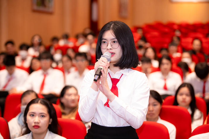 Sinh viên Du lịch - Nhà hàng - Khách sạn học giao tiếp chuẩn Hospitality từ chuyên gia 51