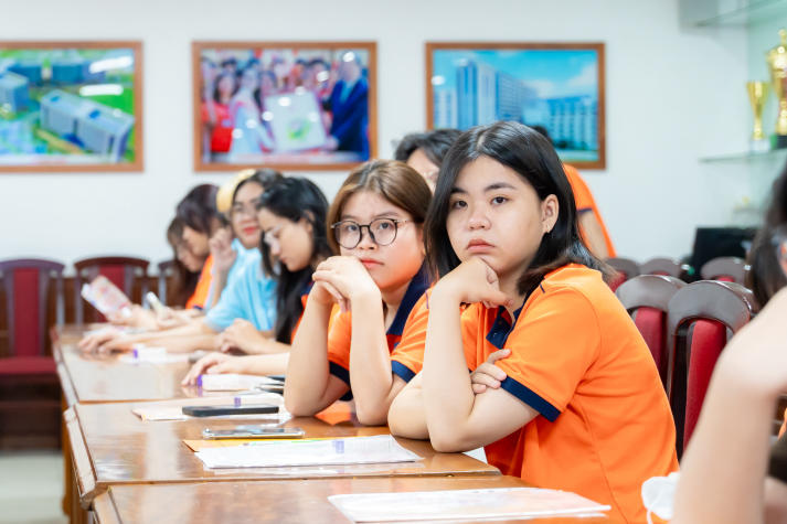 Sinh viên HUTECH trang bị kiến thức bảo vệ sức khỏe sinh sản 54