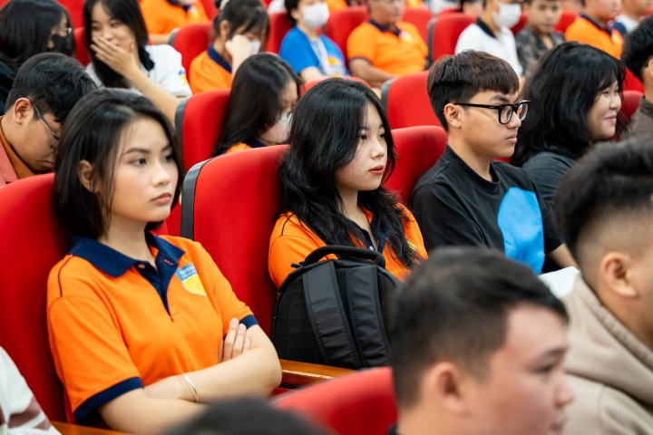 Sinh viên VKIT học hỏi cách xây dựng thương hiệu cá nhân, thiết lập quan hệ với doanh nghiệp 113