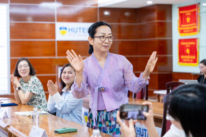 HUTECH enhances Korean language learning experience with international standard “K-VOICE” Interpretation and Translation Lab 117