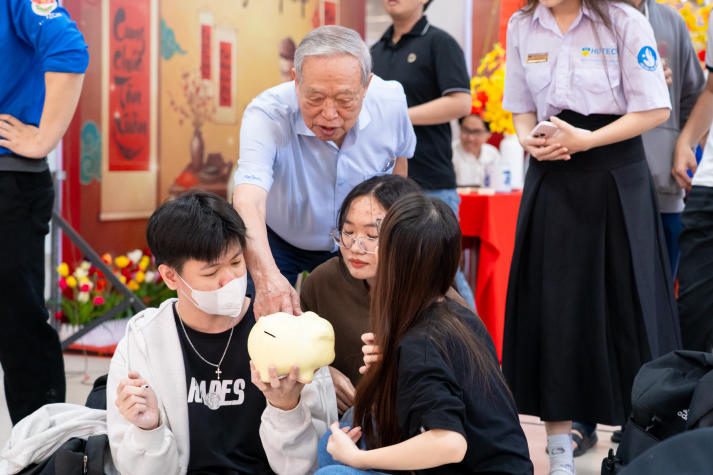 [Video] HUTECH Chào Xuân 2026: “Bật mood” Tết Việt giữa khuôn viên trường 225