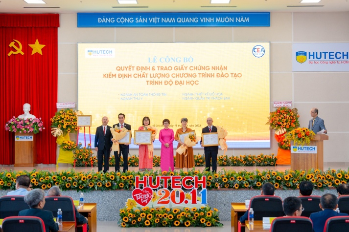 [Video] HUTECH long trọng tổ chức Lễ kỷ niệm 41 năm Ngày Nhà giáo Việt Nam 60